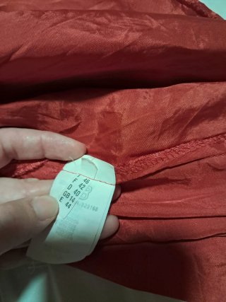 Vestido largo estampado rojo y beige