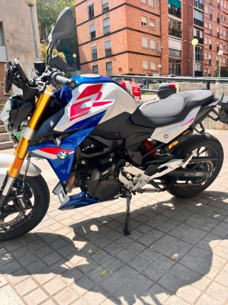 BMW F900R 2024 Naked Azul/Blanco