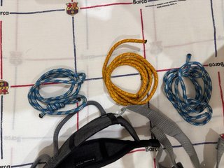 Pack Escalada: Arnes, Descensor 8, Mosquetones