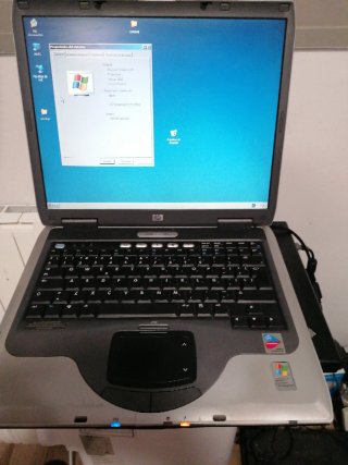 HP Compaq nx9030 Portátil
