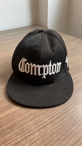 Gorras Negras con Diseño