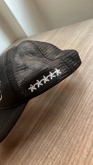 Gorras Negras con Diseño