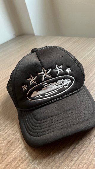 Gorras Negras con Diseño