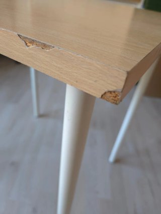 Mesa pequeña madera y metal