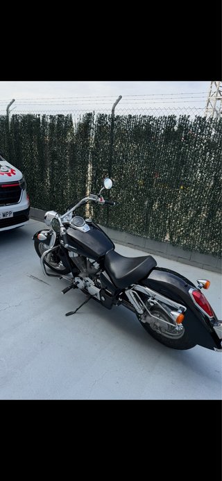 Honda Shadow 750 Negra