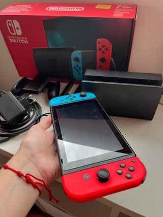 Nintendo Switch Azul y Rojo
