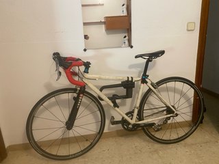 Bici Carretera Ligera y con Neumáticos Anchos