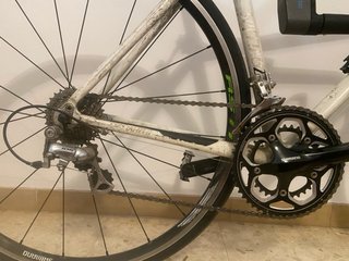 Bici Carretera Ligera y con Neumáticos Anchos