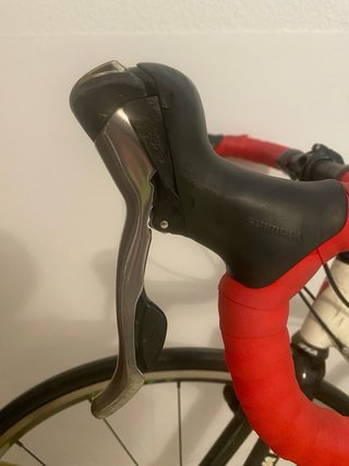 Bici Carretera Ligera y con Neumáticos Anchos