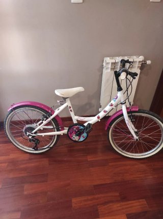 Bicicleta niña rosa y blanca