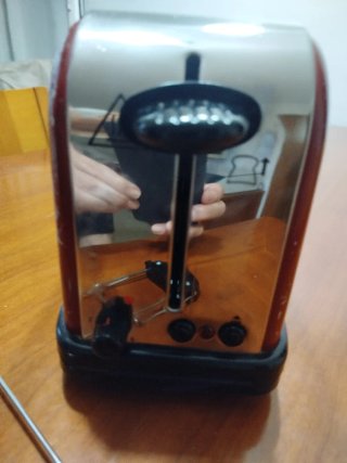 Tostadora Russell Hobbs Roja