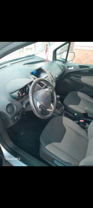 Ford Tourneo Courier 2015