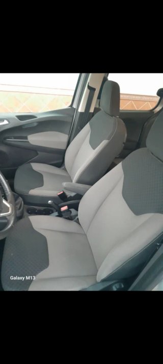 Ford Tourneo Courier 2015