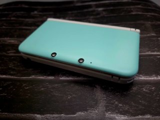 Consola Nintendo 3DS XL mint white