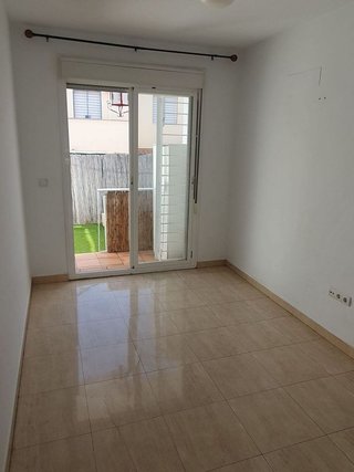 Casa adosada en venta en Palomares del Río