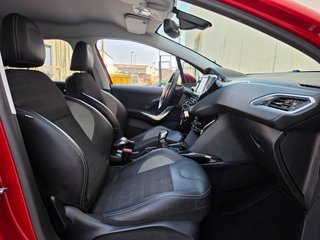 Peugeot 2008 con muy poco kilometraje.
