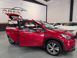 Peugeot 2008 con muy poco kilometraje.