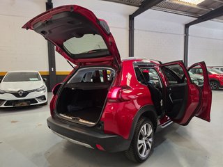 Peugeot 2008 con muy poco kilometraje.