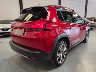 Peugeot 2008 con muy poco kilometraje.