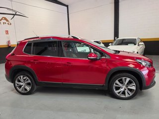 Peugeot 2008 con muy poco kilometraje.