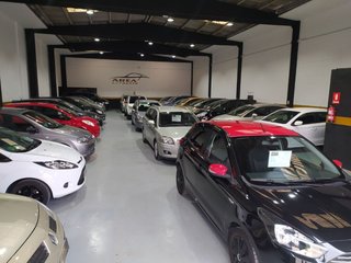 Peugeot 2008 con muy poco kilometraje.
