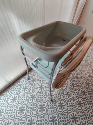 Bañera y cambiaror chicco para bebé