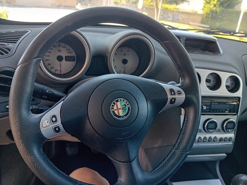 Alfa Romeo 156 2004 - foto 1