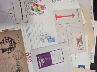 Lote de más de 100 sobres postales con sellos