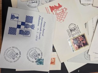 Lote de más de 100 sobres postales con sellos
