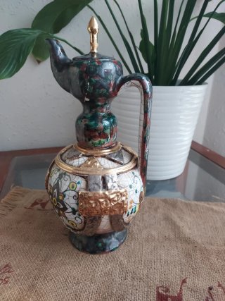Tetera española cerámica dorada y verde