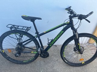 Bicicleta Orbea Negra y Verde