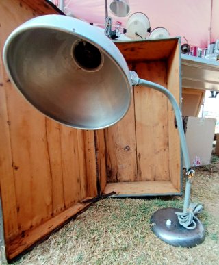 Lámpara flexo metálica gris