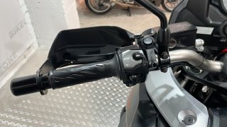 Suzuki V-Strom DL1000 - 2018 - 49.920 km
