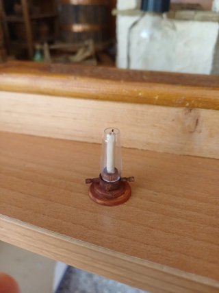 Candil miniatura de madera y cristal