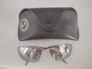 Gafas de sol Ray-Ban plateadas y negras