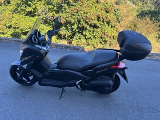 Yamaha XMAX Negra