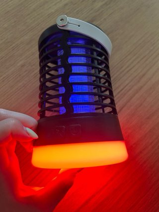 Lámpara antimosquitos y moscas