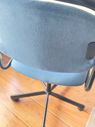 Silla infantil de escritorio azul y negra