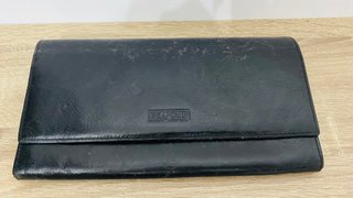 Cartera grande de cuero Branded