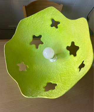 Lámpara infantil. Pieza de artesanía.