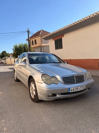 Mercedes-Benz Clase C 2003