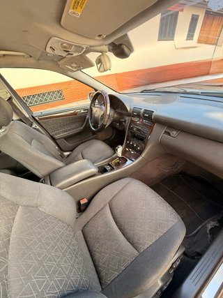 Mercedes-Benz Clase C 2003