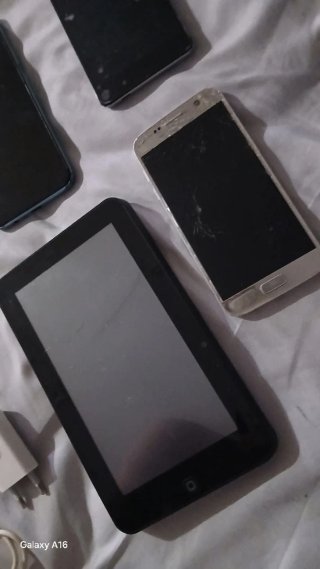Piezas móviles y tablet