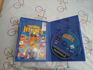 10 Juegos PS2:  cada uno cuesta 10 euros
