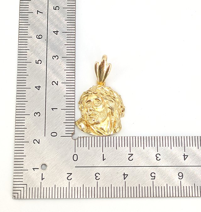 Colgante Cara Cristo de oro de 18k, 5.66 g.