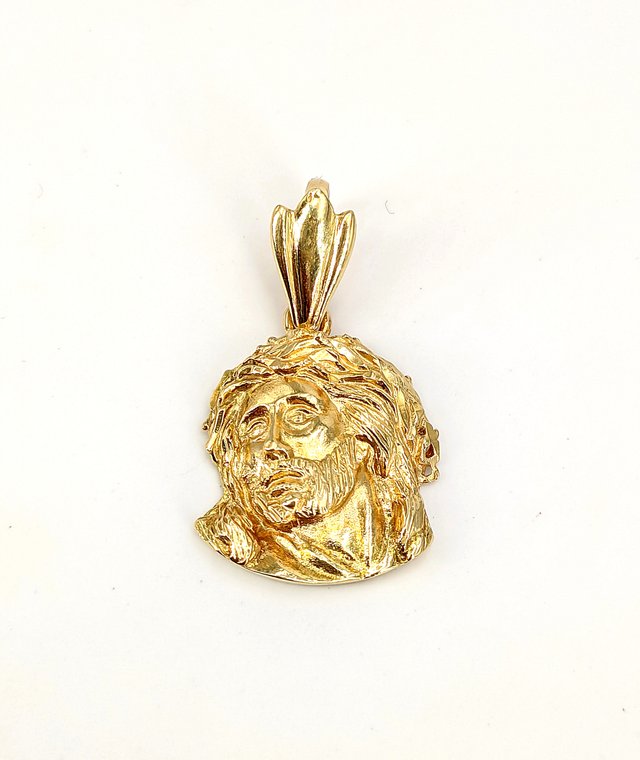 Colgante Cara Cristo de oro de 18k, 5.66 g.