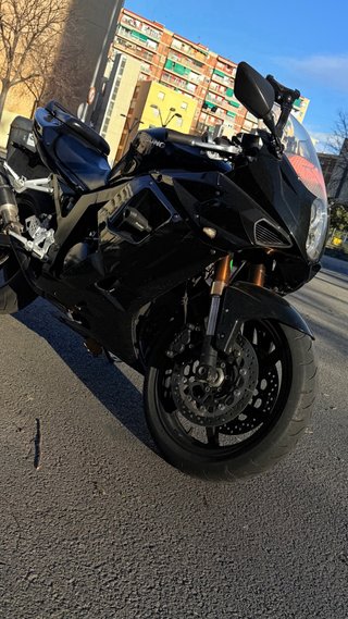 Hyosung Moto Deportiva Negra