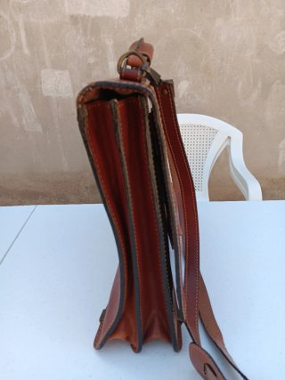Maletín de piel marrón