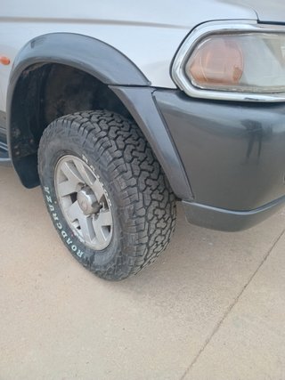 Mitsubishi Montero 2003