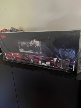 Schuco 1/18 MAN 635 Renntransporter Porsche